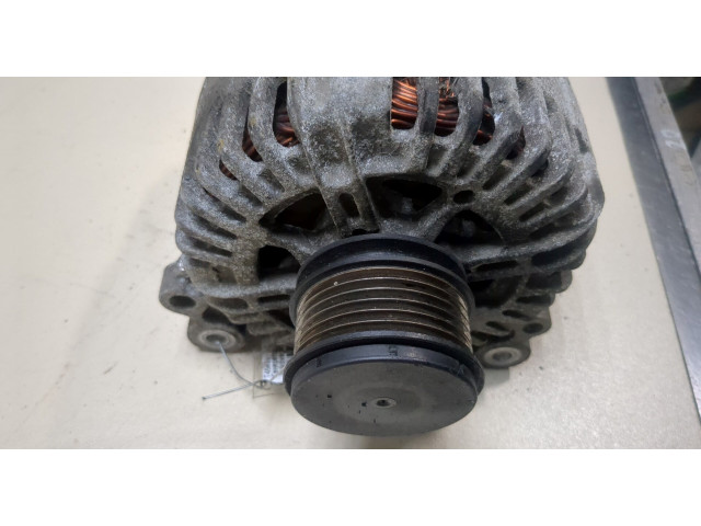 Генератор  Volkswagen Golf 5 2003-2009       06F903023C    