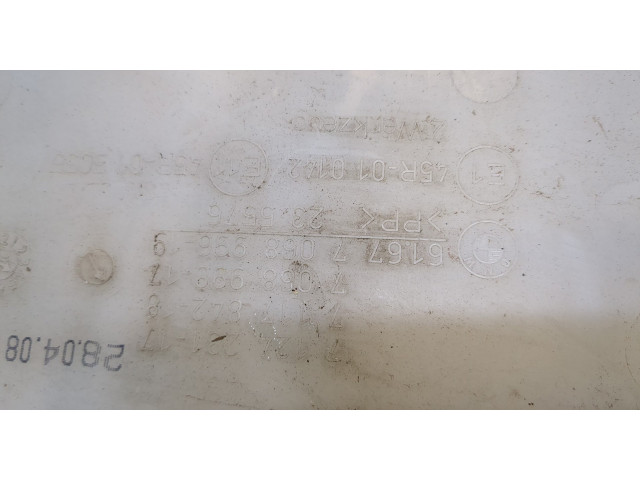 Бачок омывателя  BMW 3 E90, E91, E92, E93 2005-2012 7068996   