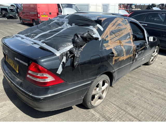 Стойка амортизатора  Mercedes C W203 2000-2007      1.8  бензин