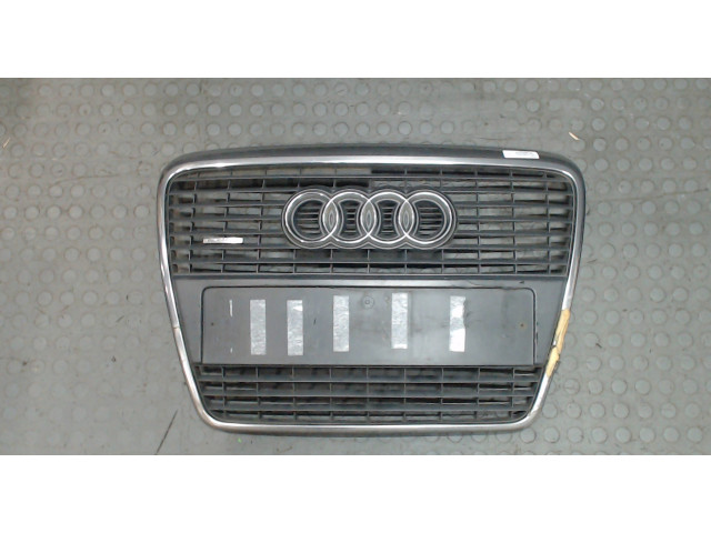 Решетка радиатора  Audi A6 (C6) 2005-2011           2.7 4F0853651, 4E0853605AA