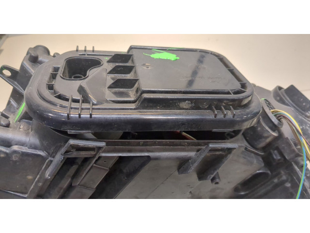 Фара передняя  Audi A6 (C6) Allroad 2006-2008 правая 