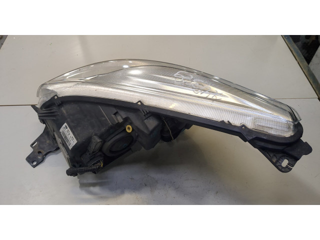 Фара передняя  Ford Kuga 2012-2016 правая 