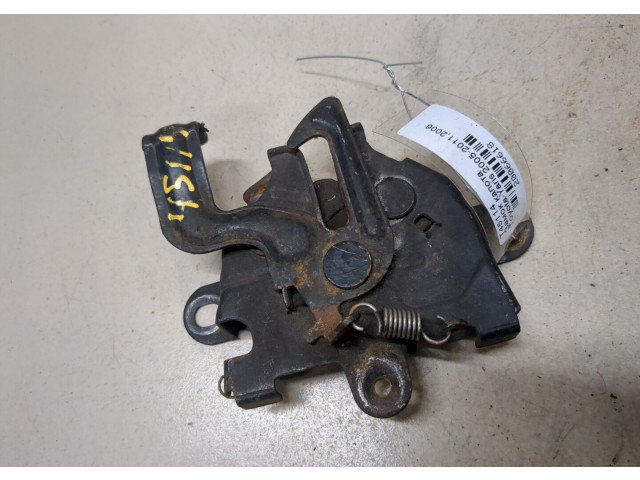 Замок капота  Toyota Yaris 2005-2011     