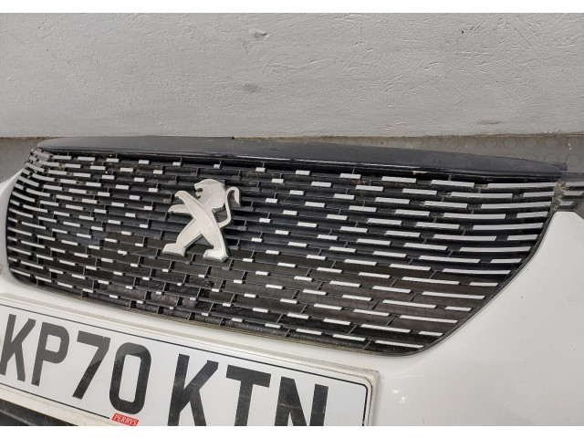 Бампер  Peugeot 2008 2019-2023 передний   