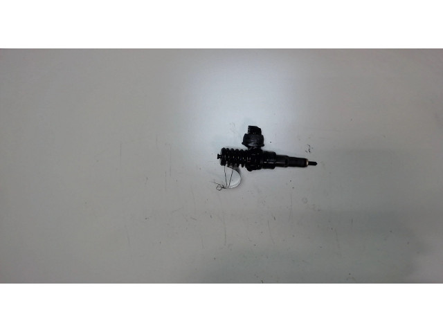 Форсунка топливная  Audi A3 (8PA) 2004-2008    038130073AG     