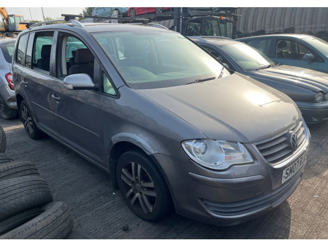 Блок управления двигателем  Volkswagen Touran 2006-2010     