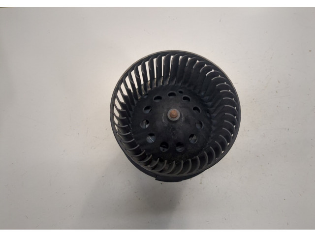 Моторчик печки  Renault Megane 3 2009-2016 27210497R   3   272104937R   