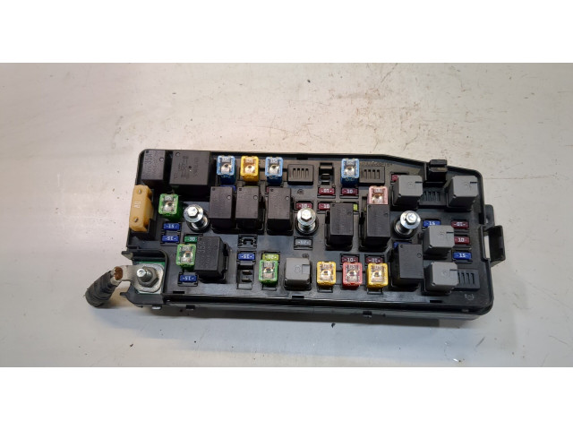 Блок предохранителей  Opel Antara      95471068, 1068U0163   