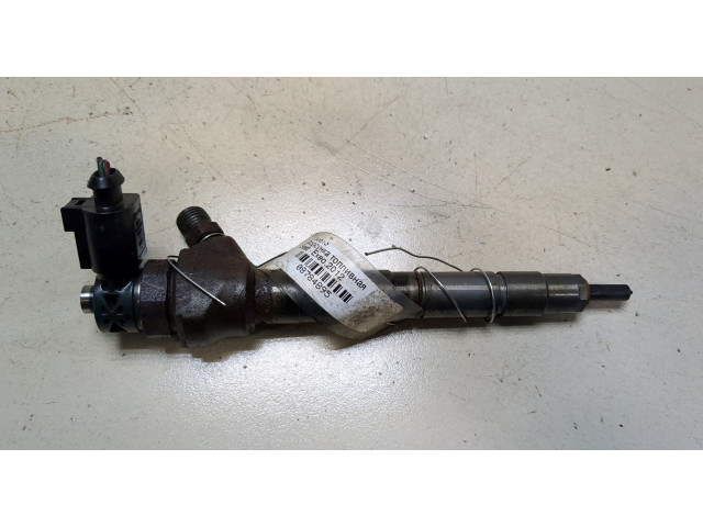 Форсунка топливная  Seat Exeo    0445110369     