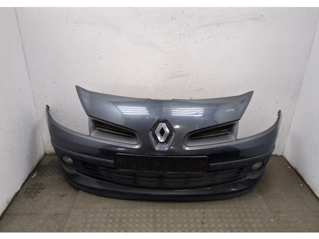 Решетка радиатора  Renault Clio 2005-2009          