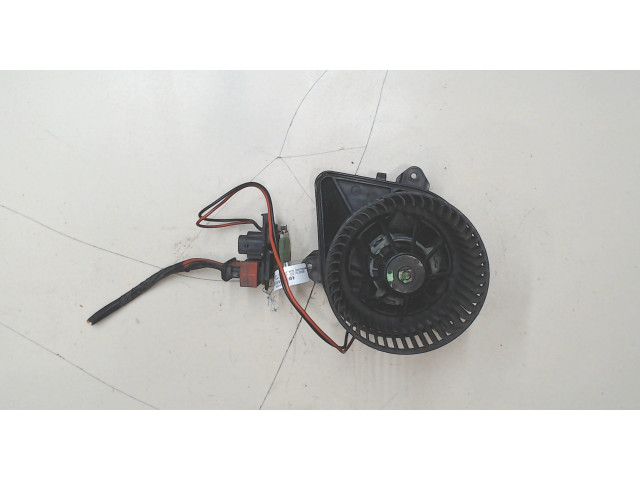 Моторчик печки  Opel Vivaro 2001-2014 4409447, 91158686     4409447, 91158686   