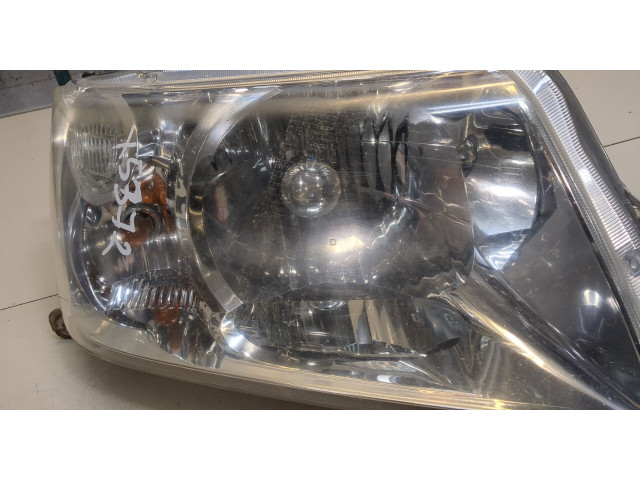 Фара передняя  Suzuki Grand Vitara 2005-2015 правая 
