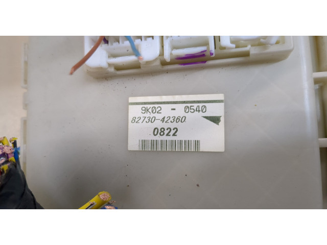 Блок предохранителей  Toyota RAV 4 2006-2013      8273042360   