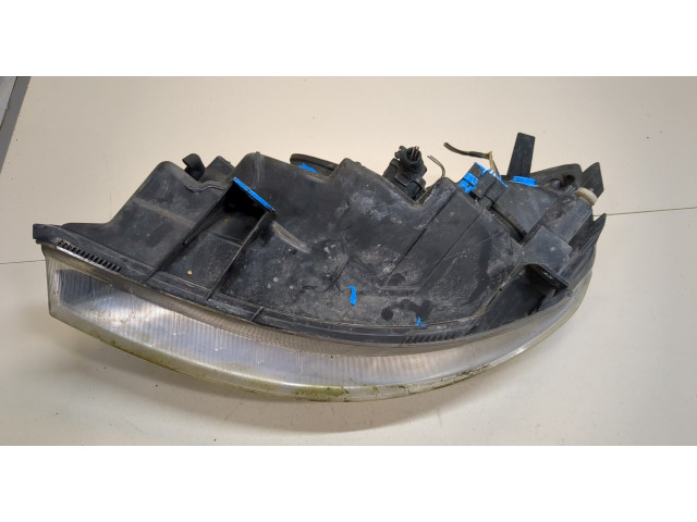 Фара передняя  Renault Scenic 2003-2009 правая 