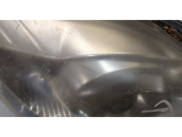 Фара передняя  Mazda 5 (CR) 2005-2010 правая 