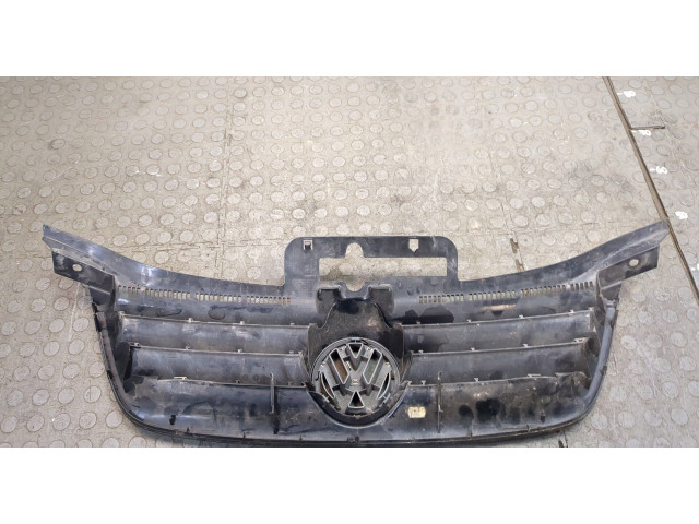 Решетка радиатора  Volkswagen Caddy 2004-2010          