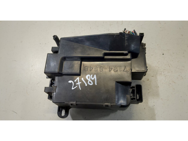 Блок предохранителей  Mazda Xedos 6      71248948   