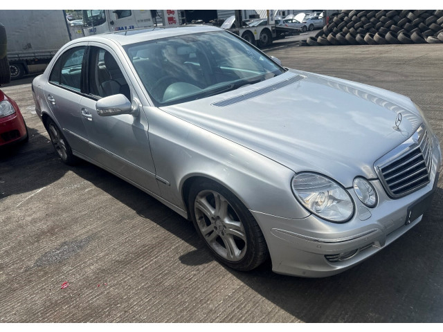 Стойка амортизатора  Mercedes E W211 2002-2009      3  дизель