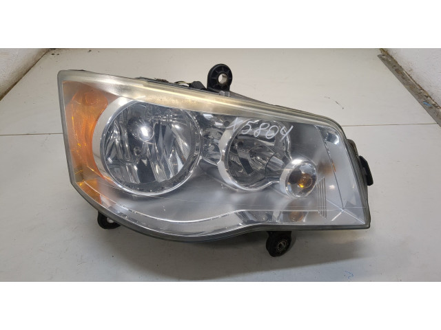 Фара передняя  Chrysler Voyager 2007-2010 правая 