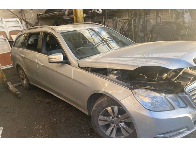 Стойка амортизатора  Mercedes E W212 2009-2013      2.1  дизель