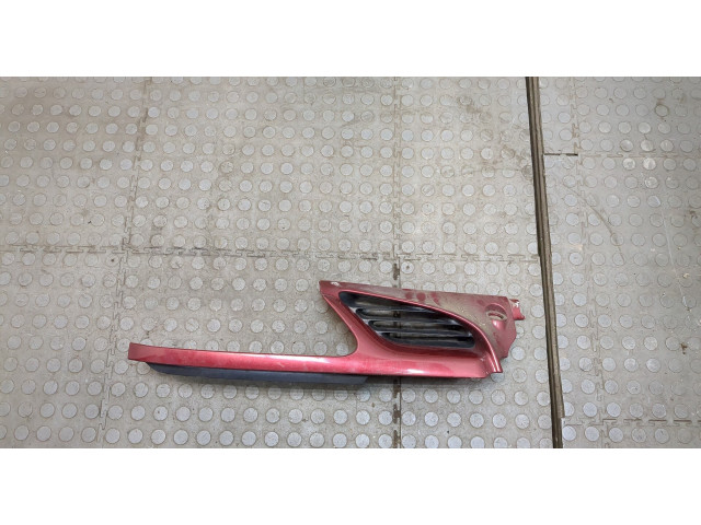 Решетка радиатора  Renault Megane 1996-2002          1.6 