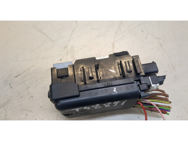 Блок предохранителей  Citroen C4 Picasso 2013-2016         