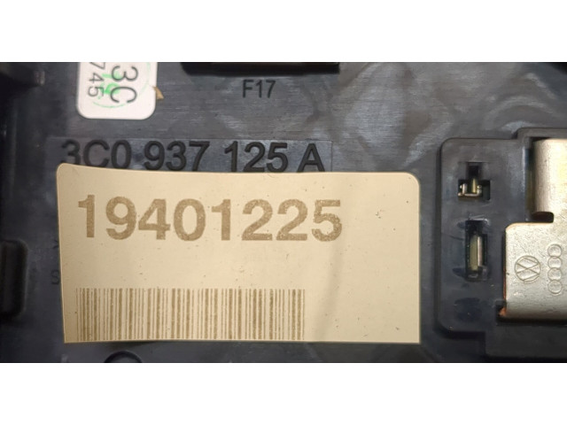 Блок предохранителей  Volkswagen Passat 7 2010-2015 Европа         