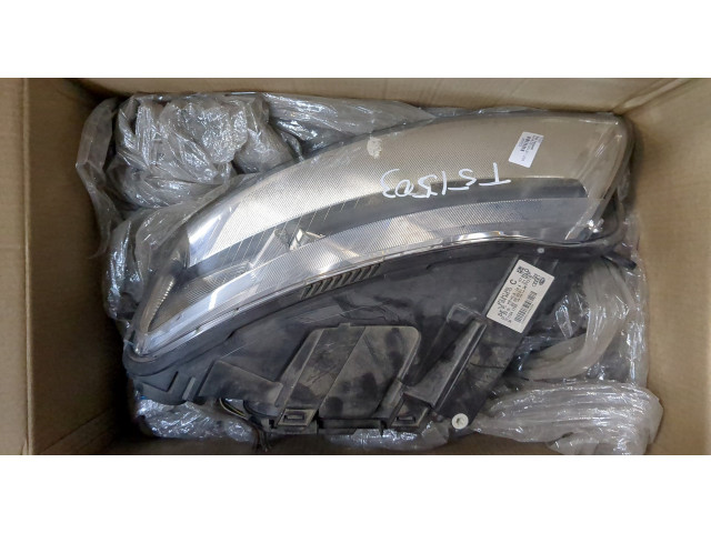 Фара передняя  Audi A6 (C6) 2004-2011 левая 