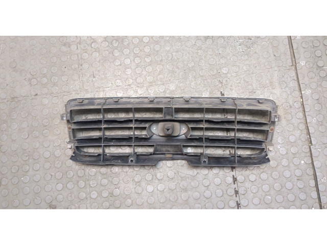 Решетка радиатора  Subaru Forester (S11) 2002-2007          