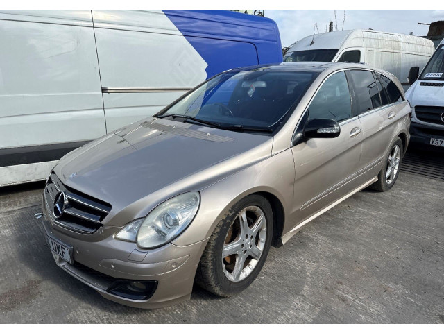 Бампер  Mercedes R W251 2005- задний     