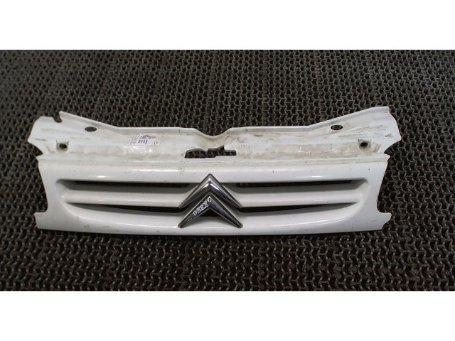 Решетка радиатора  Citroen Berlingo 1997-2002           9635603977