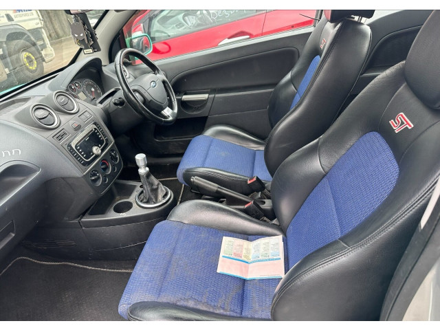 Стойка амортизатора  Ford Fiesta 2001-2007     1.4  дизель