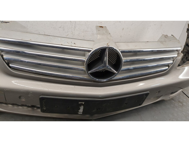 Решетка радиатора  Mercedes CLS C219 2004-2010          