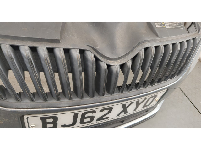 Бампер  Skoda Fabia 2007-2014 передний   