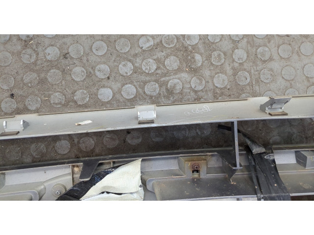 Решетка радиатора  Ford Ranger 2006-2012          2.5 