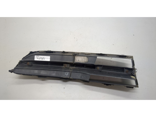 Решетка радиатора  Subaru Tribeca (B9) 2004-2014          91121XA18A