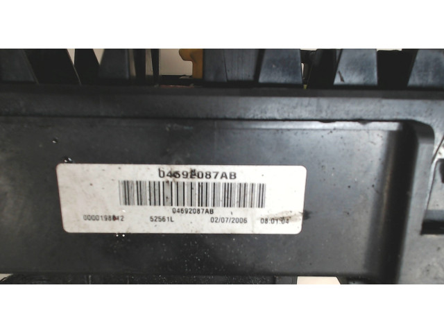 Блок реле  Jeep Grand Cherokee 2004-2010      0469E087AB     3