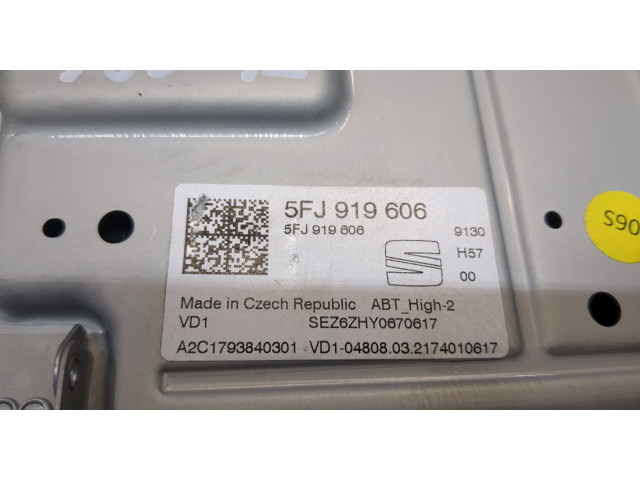Дисплей бортового компьютера  Seat Ateca 2016-2020 5FJ919606        