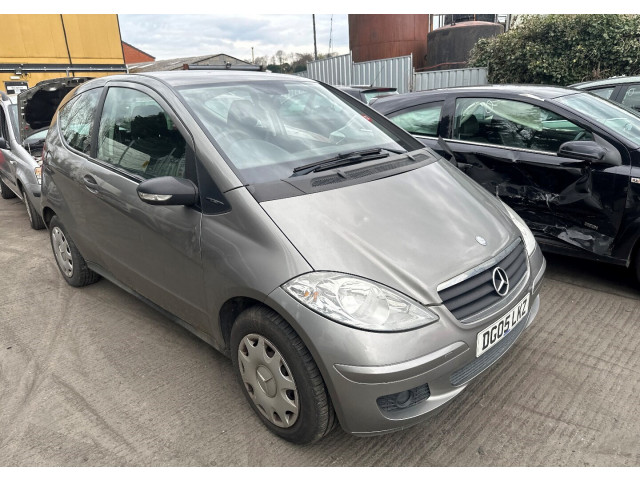 Стойка амортизатора  Mercedes A W169 2004-2012      1.5  бензин