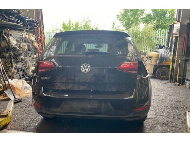 Диск тормозной  Volkswagen Golf 7 2012-2017 1.4  задний     1K0615601AB      