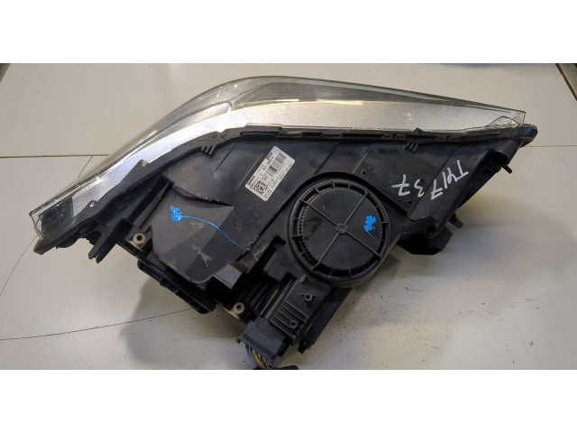 Фара передняя  BMW X1 (F48) 2015-2019 левая 