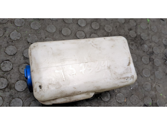 Бачок омывателя  Ford Mondeo 4 2007-2015  Volkswagen Transporter  2003-2009 1.9