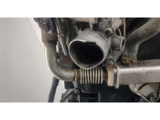 Форсунка топливная  Nissan Pathfinder 2004-2014    16600EC00A     