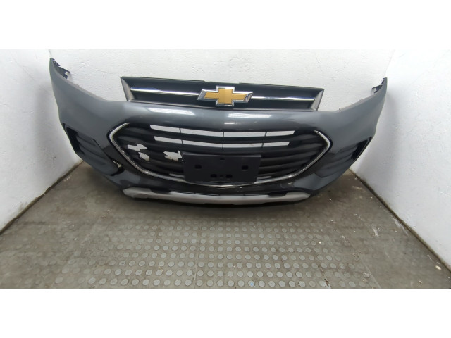 Решетка радиатора  Chevrolet Trax 2016-2022          