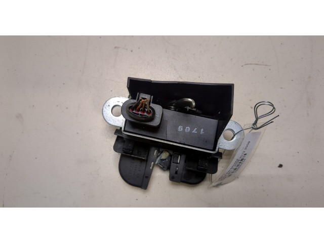 Замок багажника  Seat Leon 2 2009-2012       
