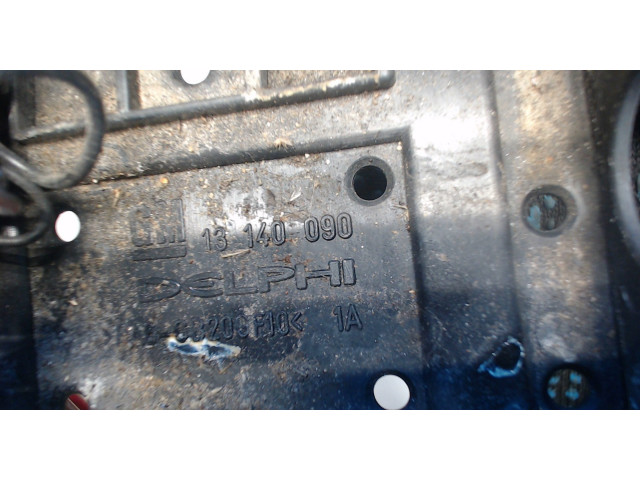 Блок реле  Opel Corsa C 2000-2006      13140090     1.3