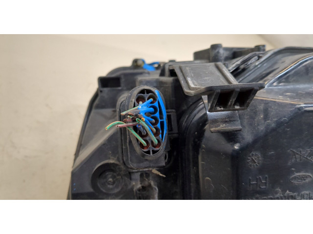 Фара передняя  Ford Focus 2 2005-2008 правая 