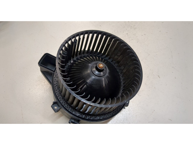 Моторчик печки  BMW 3 G20, G21 2018- 64119382862, 9382862    64119382862, 9382862   