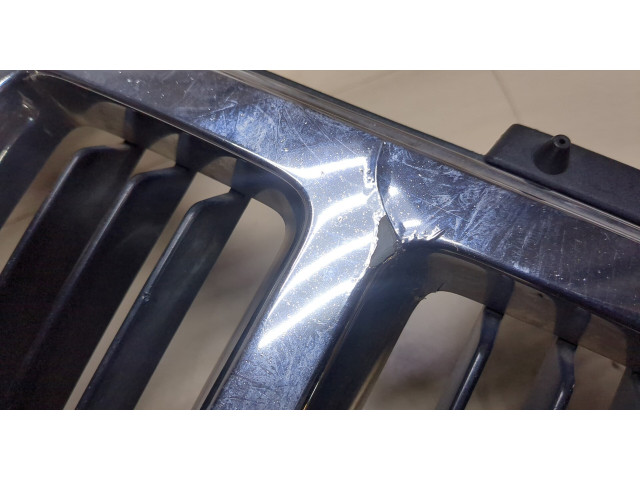 Решетка радиатора  Jeep Grand Cherokee 2010-2013          