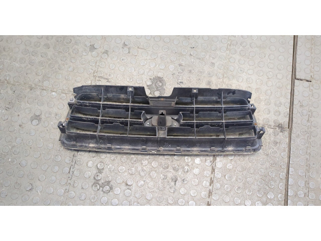 Решетка радиатора  Subaru Forester (S11) 2002-2007           2.5 